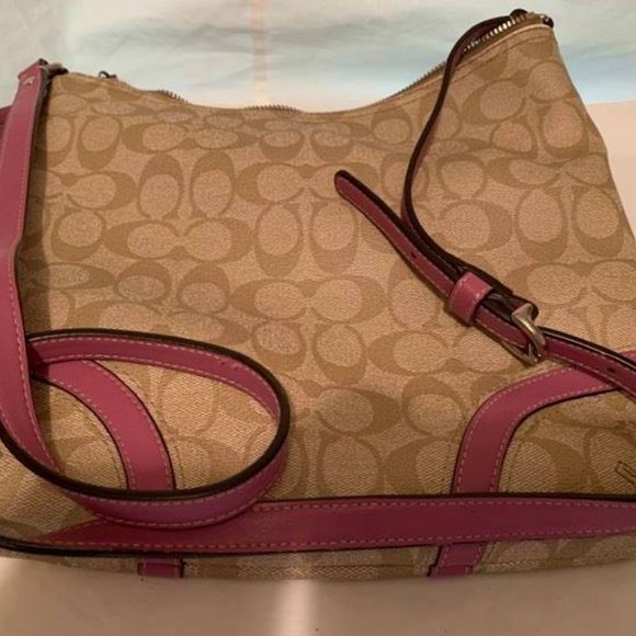 Coach purse shoulder/crossbody - Picture 2 of 5